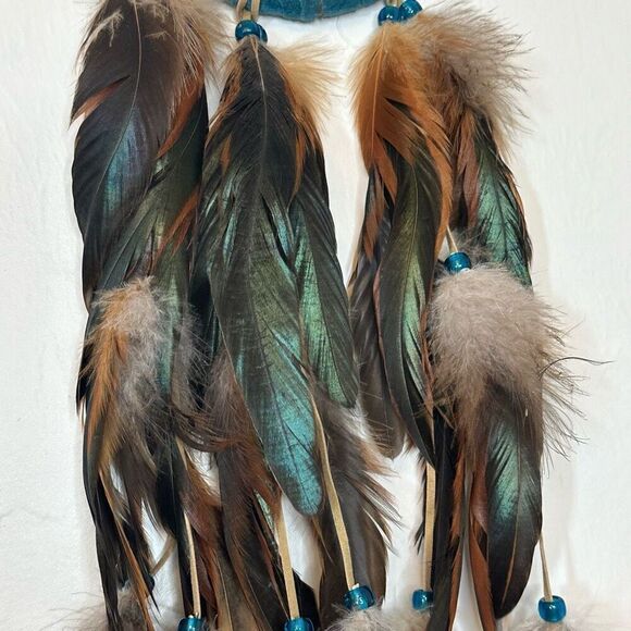 Authentic Handmade American Indian Dreamcatcher with Hand Carved Obsidian Arrow - Picture 4 of 6